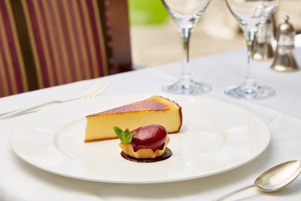 Ockenden Manor Hotel & Spa Cuckfield Экстерьер фото