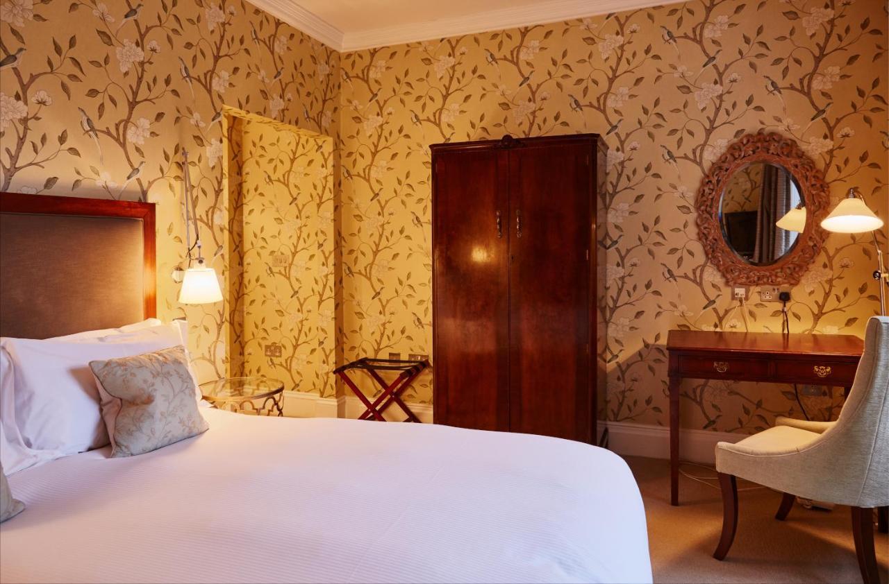 Ockenden Manor Hotel & Spa Cuckfield Экстерьер фото